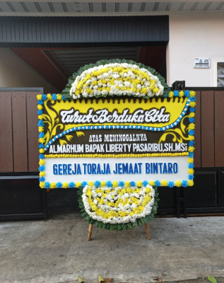 Papan Bunga Duka di Pasuruan