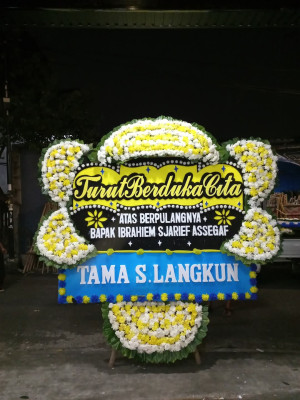 Papan Bunga Duka di Pasuruan